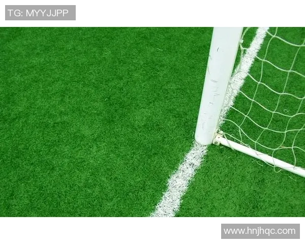 喷漆艺术再现绿茵激情街头涂鸦展现足球巨星风采